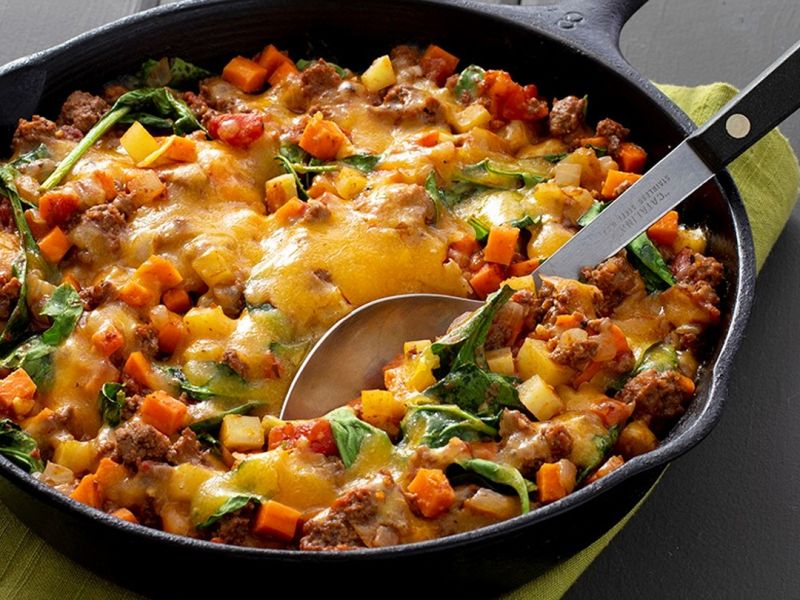 https://www.avthomasproduce.com/images/recipes/314/cropped-Ground_Beef_and_Sweetpotato_Skillet.jpg