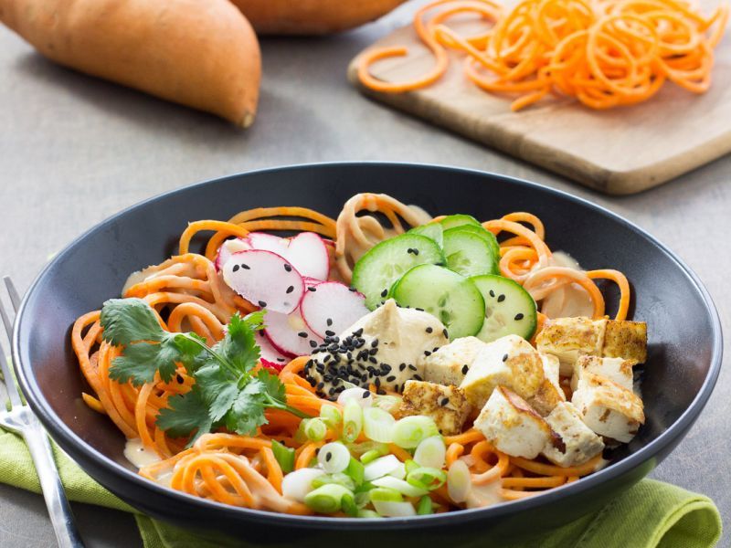 Sweet Potato and Spicy Hummus Noodle Bowl